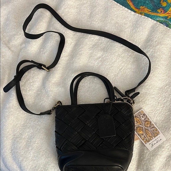 India handcrafted Black Woven Crossbody Bag - Picture 1 of 7